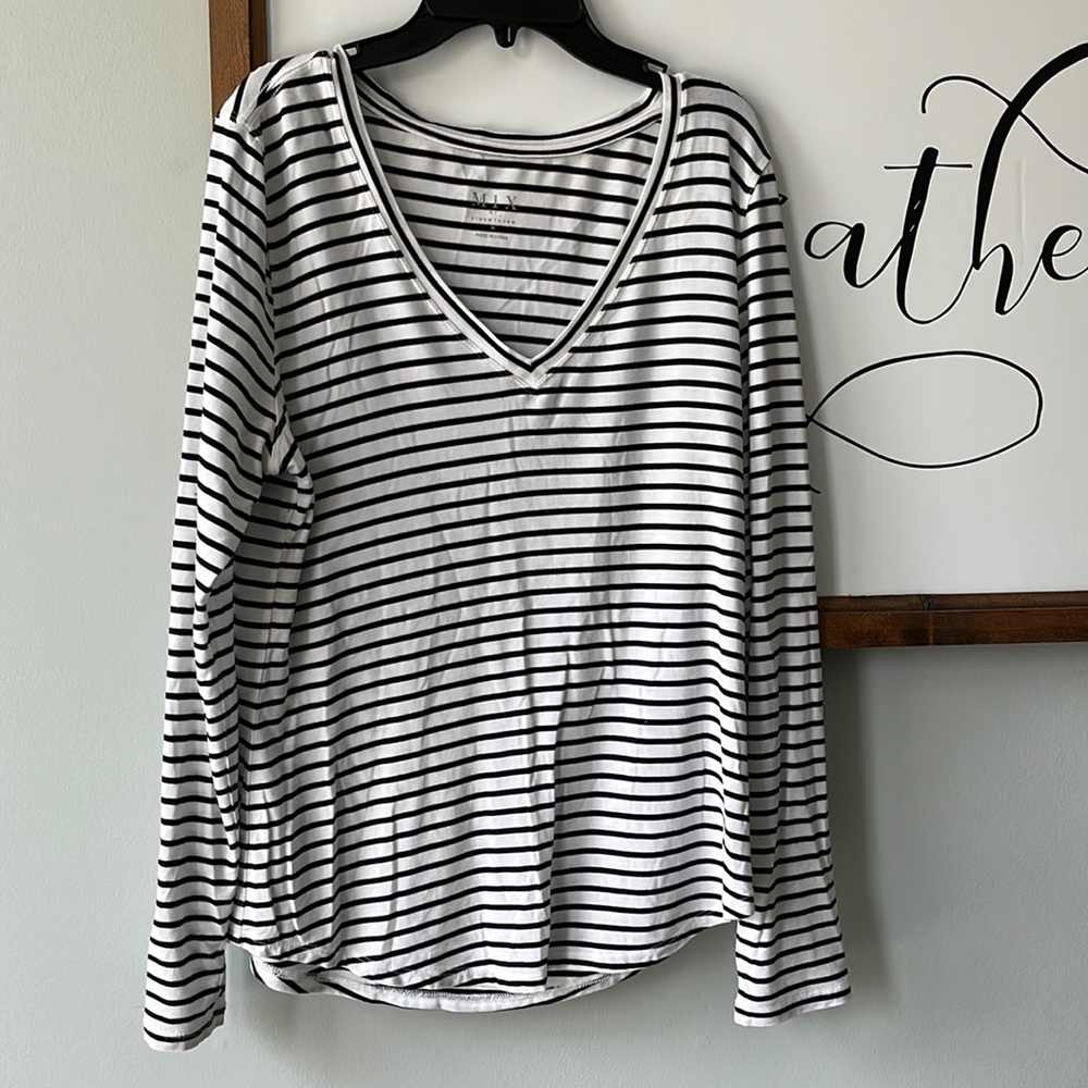 MIX by 42 Hawthorn Black and white stripe long sleeve